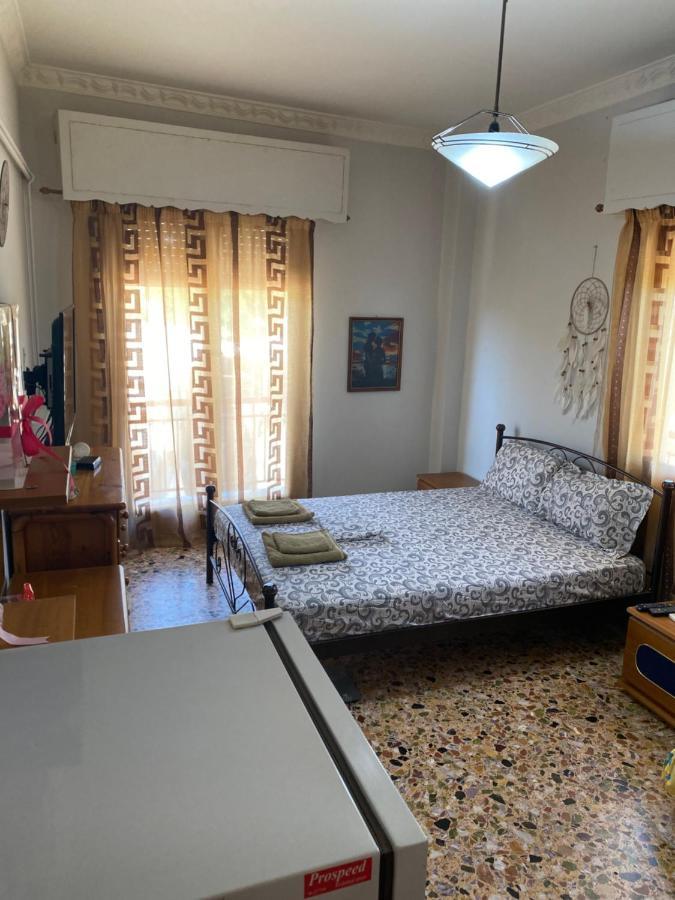 Апартаменты Anita'S Hosting Каламата Экстерьер фото